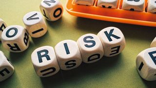 Risiko bei In-vitro-Diagnostikum: Hersteller müssen die Cybersecurity nachweisen. Die Übergangsfristen bereits zertifizierter Produkte laufen gestaffelt ab. (Bild: WOKANDAPIX)