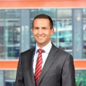 „Komponenten für konventionelle Antriebssysteme, aber auch generell Produkte der stahl- oder gummiverarbeitenden Industrie werden bis zum Jahr 2025 im Gesamtvolumen stark nachlassen“, erklärt Dr. Nikolaus Helbig, Partner Strategy & Operations bei Deloitte.