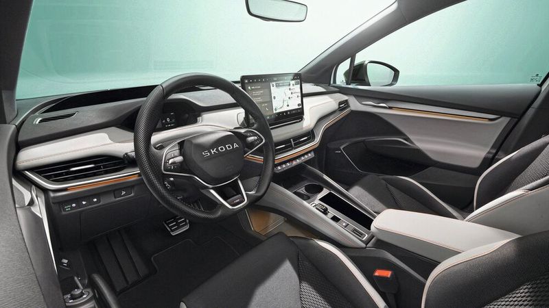 Skoda-typisch ist der Innenraum großzügig und geräumig gestaltet.  (Bild: Skoda)