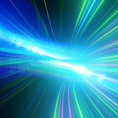Noch Zukunftsmusik, aber mit konkretem Potenzial: Quantencomputing könnte Energienetze und Lieferketten nachhaltiger machen. (Bild: © Digital GFX – stock.adobe.com)