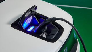 Direktzahler tanken bei Allego ab 1. Juli zu günstigeren Preisen. (Bild: Honda)