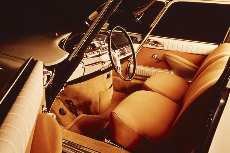 Edles Ambiente im Citroën DS 21 Pallas.  (Foto: Citroën )