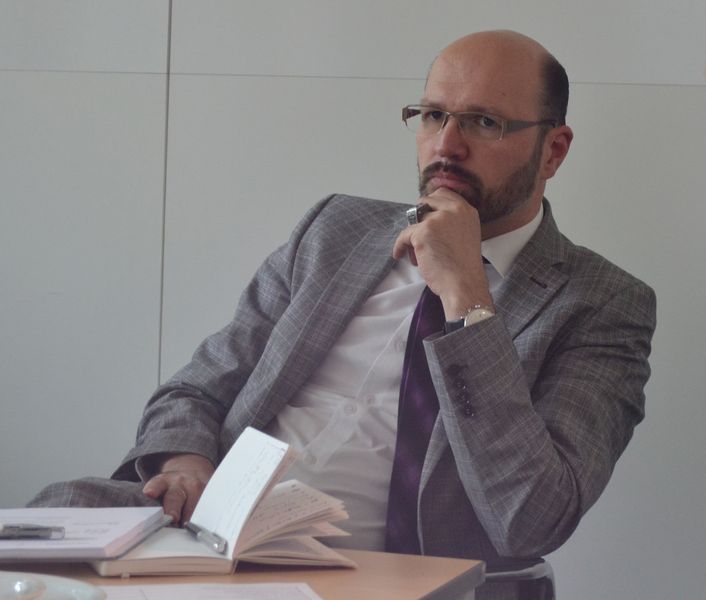 Nachdenklich: Roland Schwarz, schwarzspringer. (Bildquelle: marconomy)