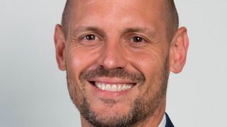 Daglef Seeck: „Unser Ziel ist es, dass kein Nissan-Fahrzeug länger als 30 Werktage in der Werkstatt steht.“ (Nissan)