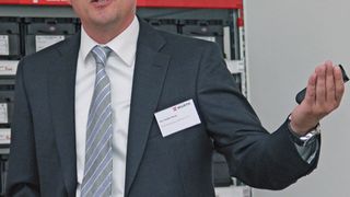 Stefan Reuss, Leiter Logistik bei Würth Industrie Service: „Wenn irgendwo mal ein Teil ausfallen sollte, sind wir in der Lage, über unsere Notfallkonzepte die Versorgung unserer Kunden sicherzustellen.“  (Bild: Otto)