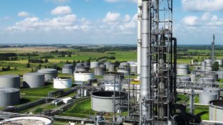 Die Bemühungen der Raffinerie Heide zur Unterstützung der Energiewende wurden auch von der Bundesregierung anerkannt. (Bild: Raffinerie Heide)