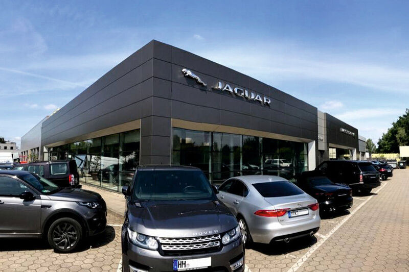 Die Krüll-Premium-Cars Filiale in Hamburg-Bahrenfeld erfüllt bereits die neue Jaguar-Land-Rover-CI. (Krüll)