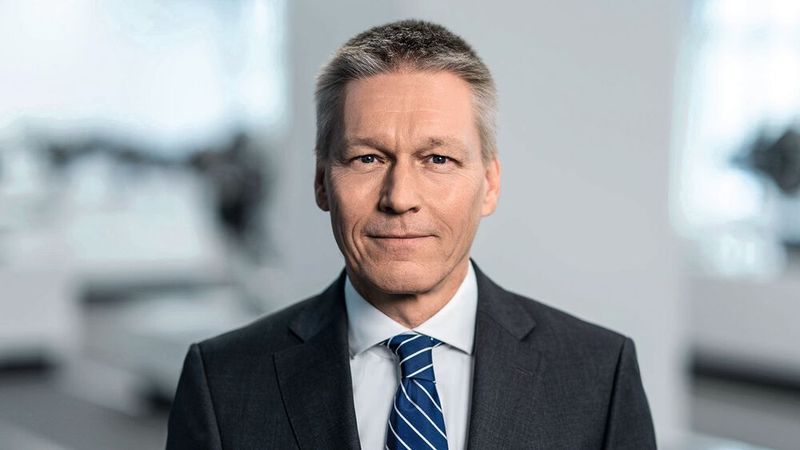 CEO geht: Der Lastwagen- und Zugbremsenhersteller Knorr-Bremse musste sich einen neuen Chef suchen. Nach etwas mehr als einem Jahr im Amt hat der Vorstandsvorsitzende Jan Mrosik das Unternehmen zum 30.4.2022 wieder verlassen. Über die Gründe ist nichts bekannt. (Bild: Knorr-Bremse AG)