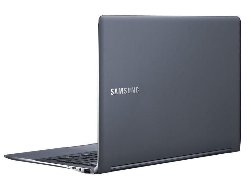 Flach, elegant und schnell online: das neue Ultrabook der Serie 5 von Samsung. (Archiv: Vogel Business Media)