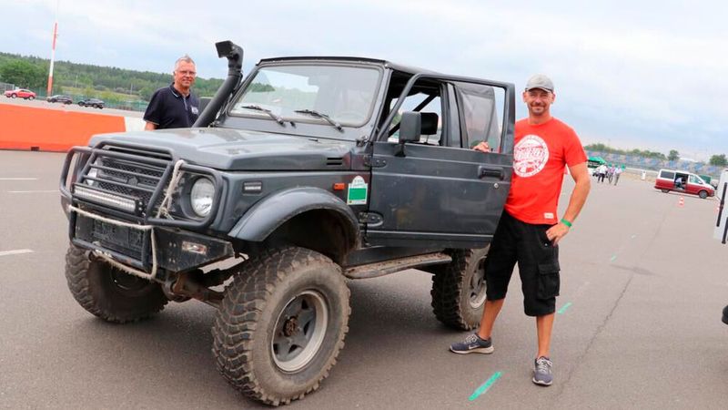 Auch für Off-Road-Fans hatte der Lausitzring einen Parcour zu bieten. (Bild: Klasing)