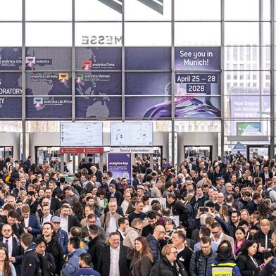 In diesem Jahr kamen rund 35.000 Besucher auf die Analytica nach München und damit mehr als vor zwei Jahren (34.000 Besucher). (Bild: Messe München GmbH)