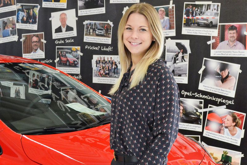 Mit Junior-Chefin Stefanie Fricke ist bereits die vierte Generation am Ruder. (Bild: Rehberg / »kfz-betrieb«)