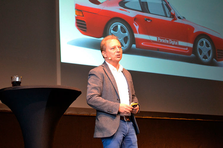„Die Digitalisierung ist vergleichbar mit einem Urknall für die Automobilbranche“, sagt Thilo Koslowski von Porsche Digital. (Seyerlein / »kfz-betrieb«)