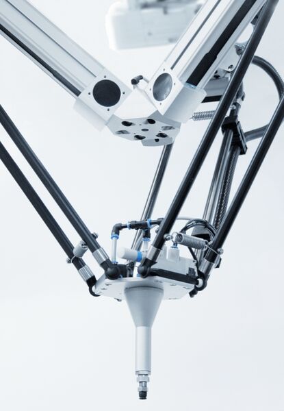 Hohe Dynamik, Flexibilität und kurze Taktzeiten bietet der Tripod  prädestiniert für das Umsetzen von kleinen Massen bis 5 kg. (Archiv: Vogel Business Media)