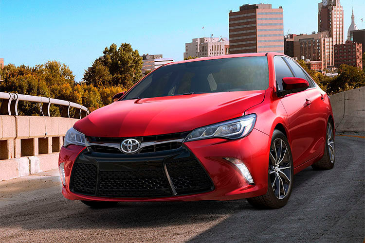 Auf Platz 11 findet sich ein alter Bekannter: der Toyota Camry. Seine Verkäufe gingen im Vergleichszeitraum dieses Jahres um etwas über acht Prozent zurück, 249.039 Stück verkaufte der Automobilhersteller. (Toyota)