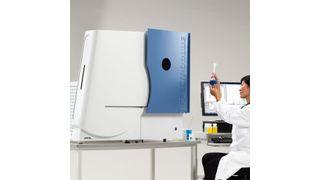 Das Spectroblue ICP-OES ist nun mit axialer, radialer und der Kombination von axialer und radialer Plasmabetrachtung erhältlich. (Bild: Spectro Analytical Instruments)