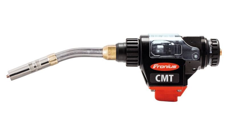 Die hochdynamische und präzise Drahtbewegung der Antriebseinheit Robacta Drive CMT trägt wesentlich dazu bei, Bauteilkanten mit dem Schweissdraht zu erkennen. (Fronius International GmbH)