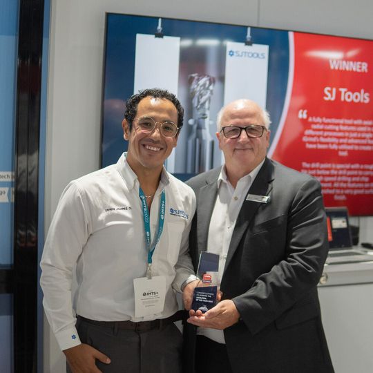 Tool of the Year 2022 winner: SJ Tools CEO Edwin Juarez together with Anca Americas Managing Director Russel Riddiford. Tool of the Year 2022 winner: SJ Tools CEO Edwin Juarez together with Anca Americas Managing Director Russel Riddiford.