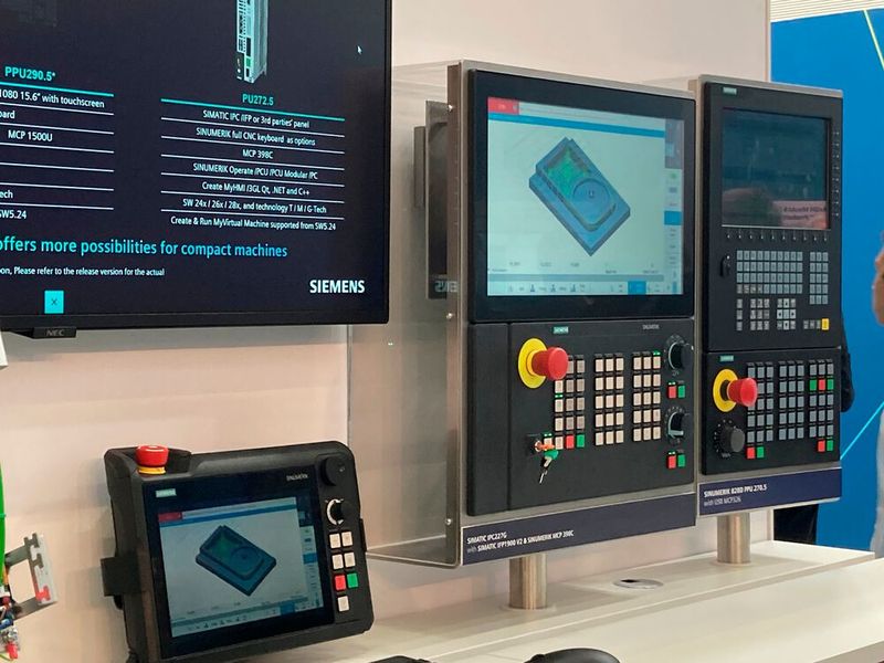 Siemens stellte Neuheiten seiner CNC-Steuerungen vor. (Bild: Stefanie Michel)