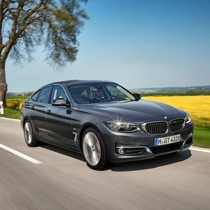 (BMW)
