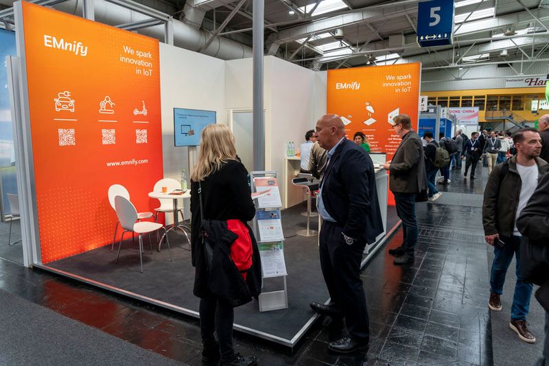 Das Unternehmen Emnify stellt Mobilfunkbetreibern, Unternehmen und Entwicklern IoT-Vernetzungslösungen zur Verfügung. Besonderes Augenmerk richtet die Firma auf skalierbare und zuverlässige Konnektivität, die über eine mobile Core Infrastruktur als nativer Cloud Service ermöglicht werden soll. (Bild: Vogel Communications Group)