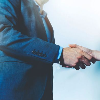 GlobalFoundries and Renesas strengthen their collaboration to support U.S.-based semiconductor production and supply chain resilience. (Source: © ronstik - stock.adobe.com)