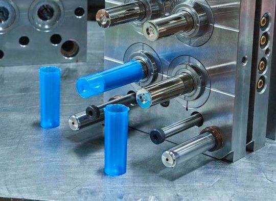 Wie in jedem Jahr ist der Aschermittwoch der Tag, an dem der Gesamtverband Kunststoffverarbeitende Industrie e. V. (GKV) seinen Lagebericht vorlegt. Lesen Sie hier, was die Kunststoffbranche gerade durchmacht und was es für Verbesserungen bräuchte ...(Bild:  Polymer world)