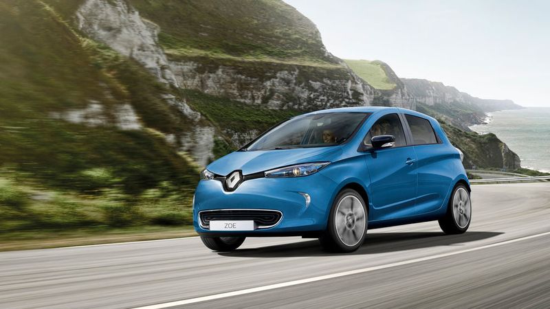 RANG 3 - Renault Zoe:  Die Franzosen machen ernst mit ihren Elektroautos. Müssen sie auch, denn in Frankreichwerden  ab 2040 keine Benzin und Diesel-Autos mehr zugelassen. Renault-Nissan ist übrigens Europas Marktführer bei elektrischen Fahrzeugen mit einem Marktanteil von etwa 15 Prozent. Renault verspricht mit dem ab 21'150 CHF teuren Zoe 300 km reichweite. Etwas günstiger ist der kleine Bruder Twizy zu haben: Derzeit 8'900 CHF. (Renault)