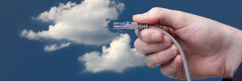 Die Cloud bietet Unternehmen zweifellos eine Vielzahl an Vorteilen – doch so einfach wie es oft scheint, ist eine Cloud-Migration nicht!(Bild:  © Jakub Jirsák - stock.adobe.com)