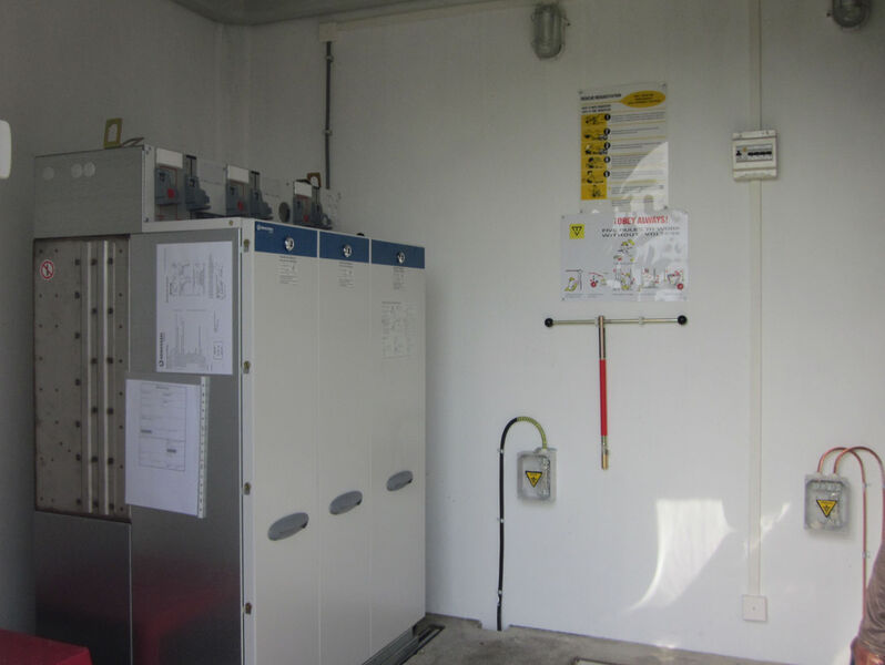 Im Inneren der Transformatorenstationen schalten und verteilen Mittelspannungsschaltanlagen des Typs GA 2K1TS-C eine Spannung von 20 kV. (Ormazabal)