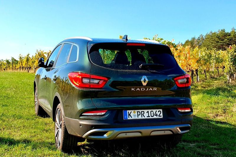 Das enge Verwandtschaftsverhältnis zum Nissan Qashqai wird lediglich am Heck etwas sichtbar. (Julia Mauritz/»kfz-betrieb«)