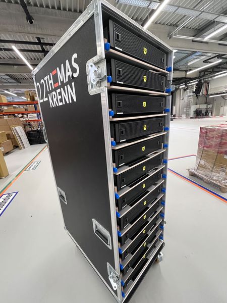 Abbildung 11: Hier sind wassergekühlte Server von der Thomas-Krenn AG, die für den Einsatz in der eigenen Gruppe gedacht sind.  (Bild: Vogel IT-Medien)