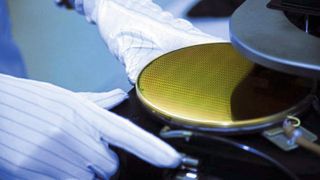 Chinesische Chiphersteller horten Fertigungsausrüstung für ältere Chipgenerationen, um US-Boykotten zuvorzukommen. (Bild: Clipdealer)