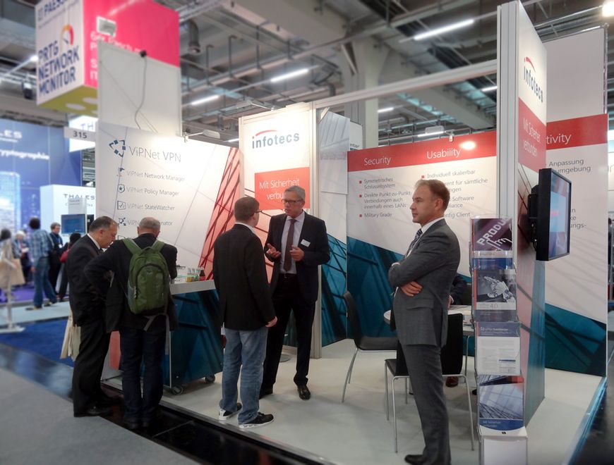 04_it-sa2014_IT-Sicherheitsexperten_im_Gespraech ()