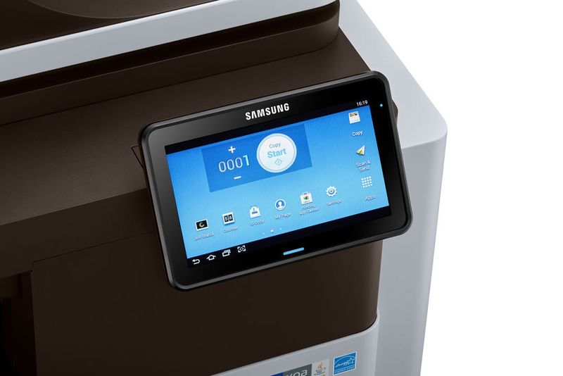 Für die Bedienung des Systems hat Samsung einen Sieben-Zoll-Touchscreen eingebaut. (Samsung)