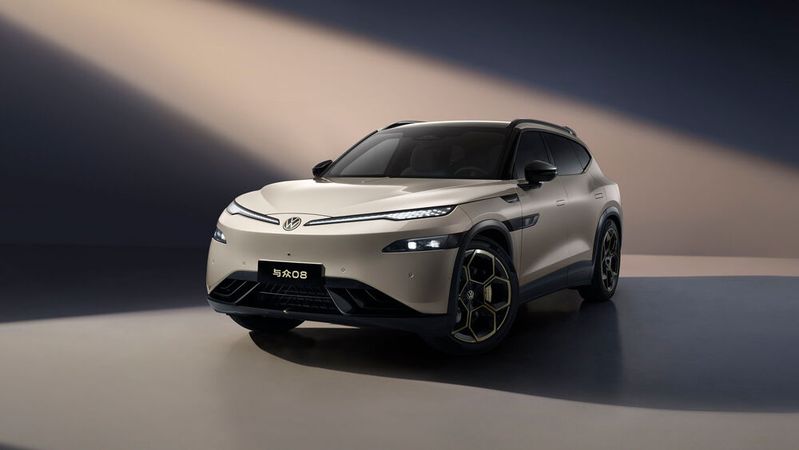 Volkswagen hat die Serienproduktion des ID Unyx 08 begonnen. Das Modell entstand in Zusammenarbeit mit Xpeng.(Bild:  Volkswagen)