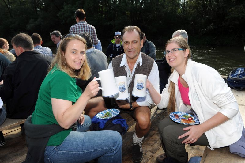 V. l.: Karin Lackner, Ingram Micro, Siegfried Ellwanger, NEC, und Barbara Schwarz, Schiller GmbH (Hannes Magerstaedt)