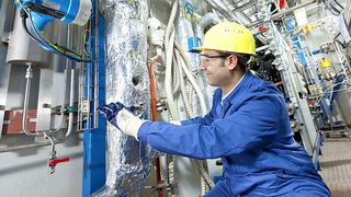 Blick in die Pilotanlage Dream Production am Standort Leverkusen. Nach diesem Vorbild entsteht in Dormagen nun eine ganze Produktionsstraße (Bild: Bayer Material Science)