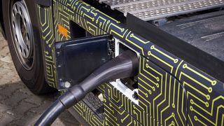 Mercedes-Benz Trucks has charged the E-Actros for the first time with one kilowatt. (Image:Daimler Truck AG)