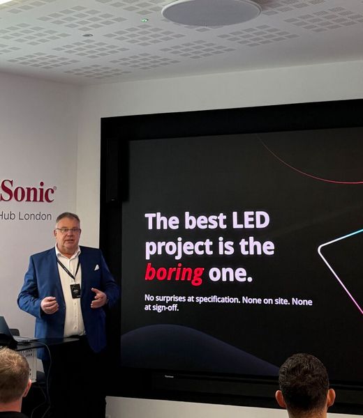 Manuel Kirchesch hält eine spannende Keynote zum Thema LED. (Bild: Vogel IT-Medien GmbH)