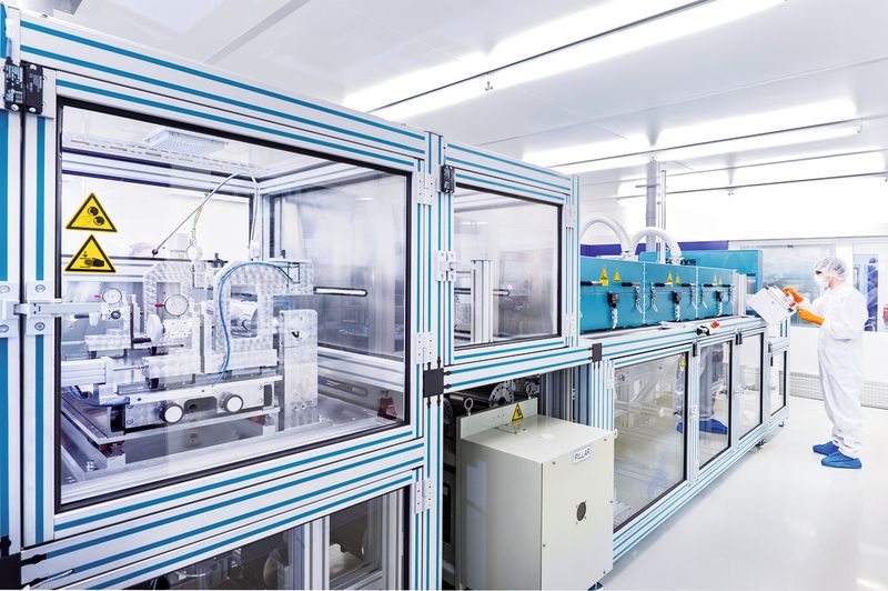 Forscher an der TU München untersuchen intensiv nicht nur die Möglichkeiten zur Batterieherstellung, sondern auch andere Energiespeicher. (Bild: TU München/Andreas Heddergott)
