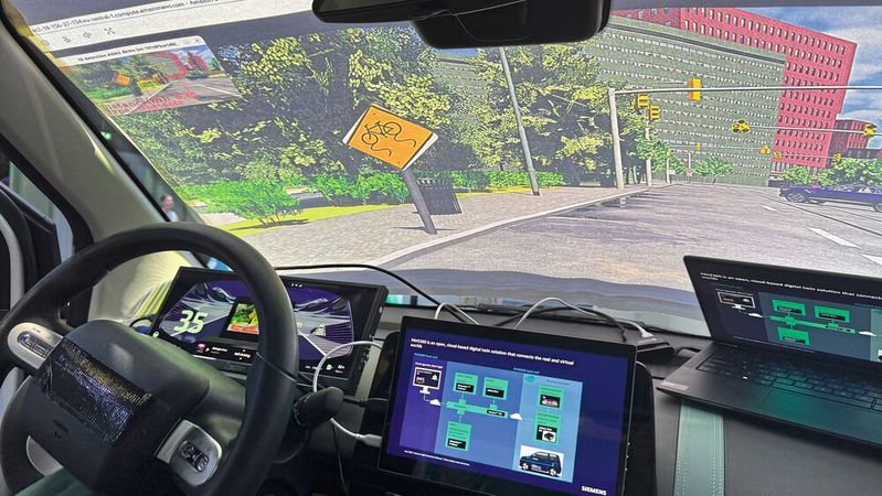 Simulation des autonomen Fahrens mit Pave360, einem digitalen Zwilling, der Ingenieure in eine Entwicklungsumgebung versetzt, die auf ihre Bedürfnisse für das Software-Defined Vehicle (SDV) zugeschnitten ist. (Bild:  Anne Richter, VCG)