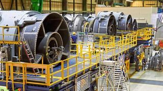 Kennzeichen 3D: Im Prüffeld der Gasturbinenproduktion der Siemens-Division „Power & Gas“ kommen additiv gefertigte Prototypen bereits seit Längerem zum Einsatz.  (Siemens AG)