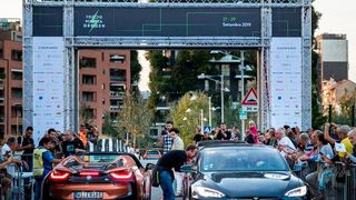 Ende September fand die erste „Millie Miglia Green“ statt. Zugelassen waren nur Fahrzeuge mit alternativem Antrieb. (Auktion & Markt)