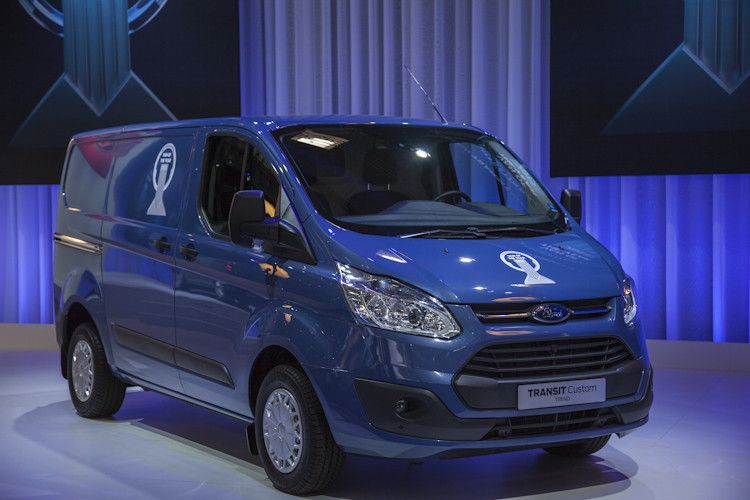 Ebenso wie der Transit Custom, der unlängst zum „Van of the year“ gewählt wurde. (Foto: Suffner)