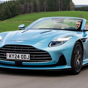 Aston Martin DB12 Volante: Voll britisch (Bild: Marcus Werner)