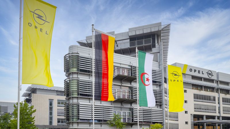 Opel will in Algerien ein Werk für die Fahrzeugendmontage und Verbrennungsmotoren bauen.(Bild:  Opel)