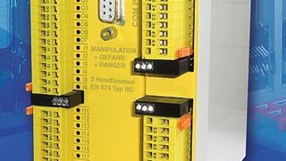 Das Safety-Zentralmodul der SPS stellt verschiedene Sicherheitsfunktionen wie Not-Halt, Zweihandschaltung oder Schutztürfunktionen bereit.  Bild: Panasonic (Archiv: Vogel Business Media)