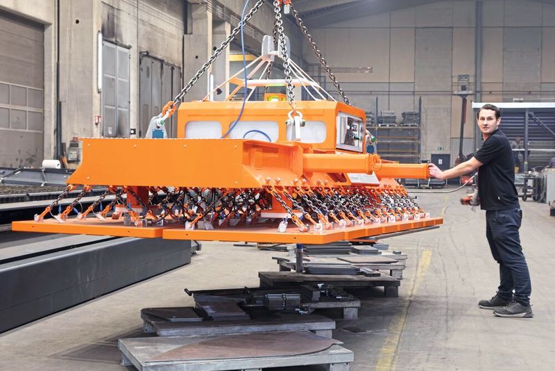 Die Elektropermanent-Technologie benötigt nur einen kurzen Stromimpuls für die Magnetisierung, was den Energieverbrauch um etwa 90 Prozent im Vergleich zu traditionellen Elektromagneten reduziert. (Bild: Schunk)