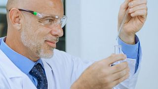 Die Dynamik der Forschungsbudgets hat nachgelassen – eine Umkehr dieser Entwicklung ist laut VCI nicht in Sicht. (Bild: frei lizenziert)